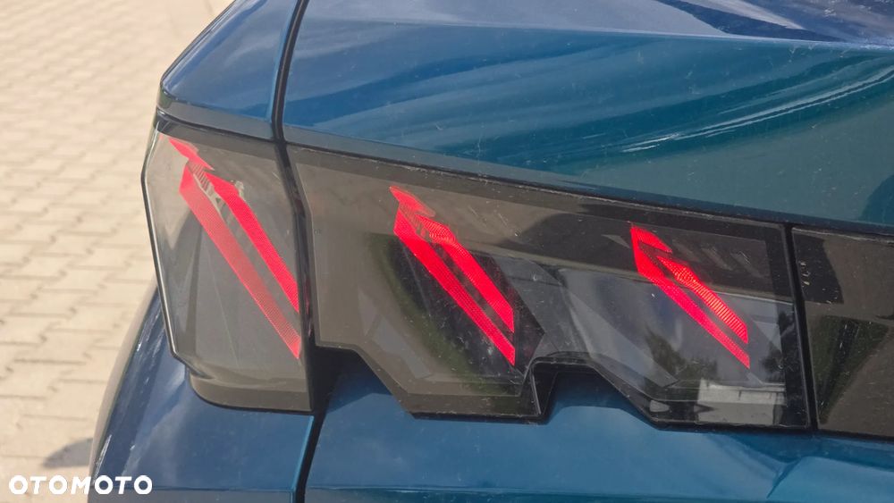 Peugeot 5008 1.2 PureTech mHEV GT S&S e-DCS6 - 19