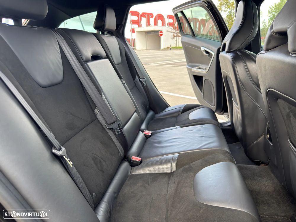 Volvo V60 2.4 D6 R-Design Sum.AWD Phev - 11