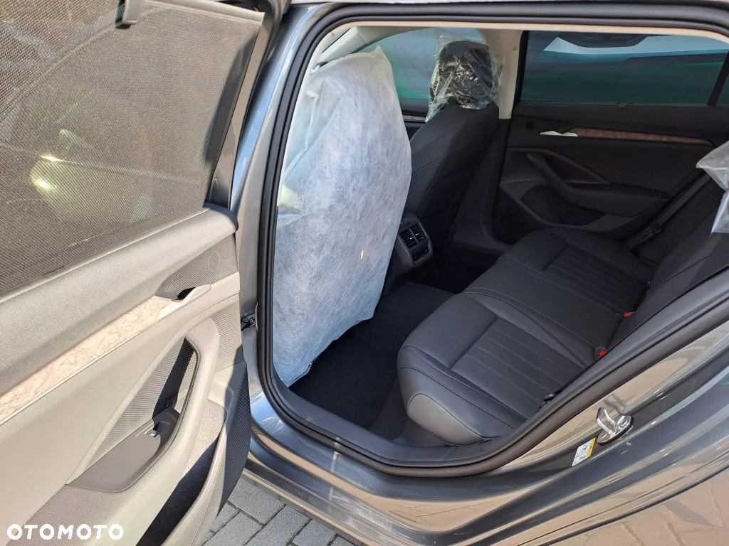 Skoda Superb 2.0 TSI L&K DSG - 6