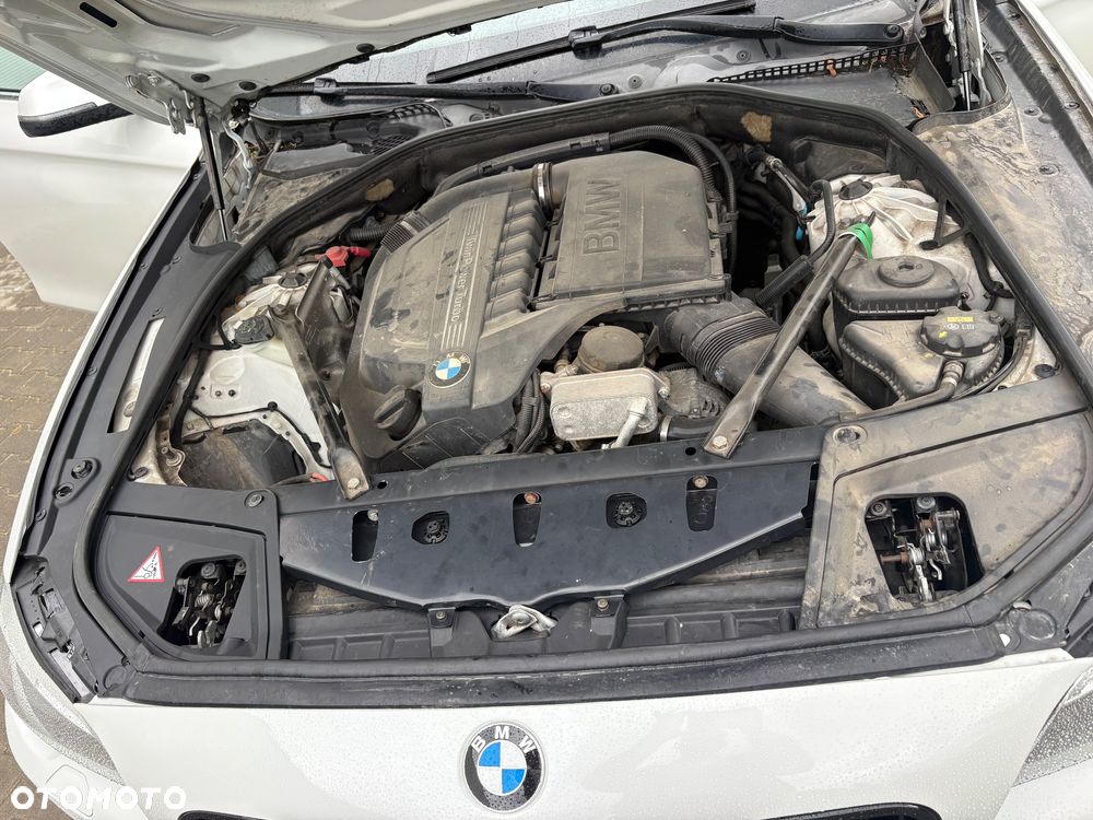 BMW Seria 5 535i xDrive - 7