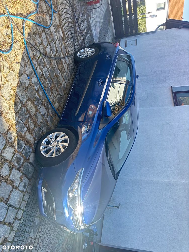 Toyota Auris 1.8 HSD Prestige NAVI - 3