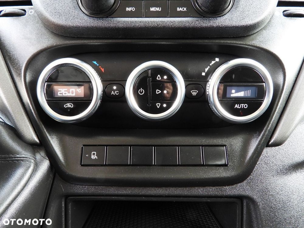 Iveco DAILY 35C16 KONTENER 10 PALET TEMPOMAT BLIŹNIACZE KOŁA KLIMATYZACJA  160KM - 35