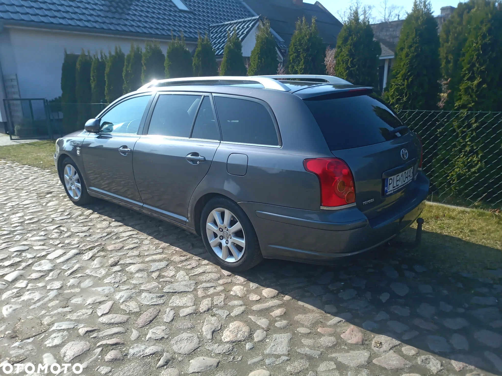 Toyota Avensis - 7