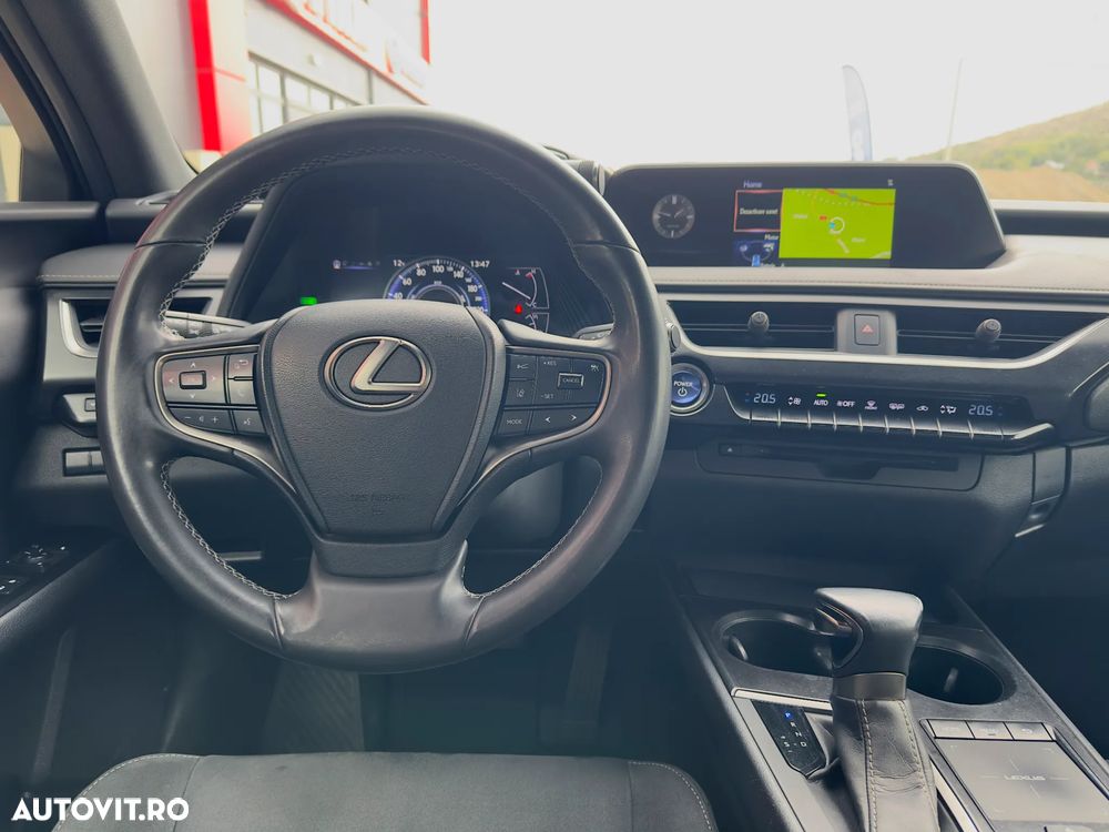 Lexus UX 250h Business Edition - 16