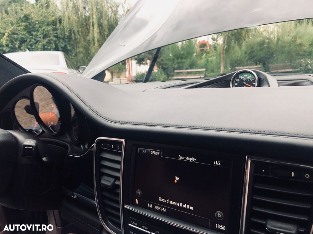 Porsche Panamera - 19