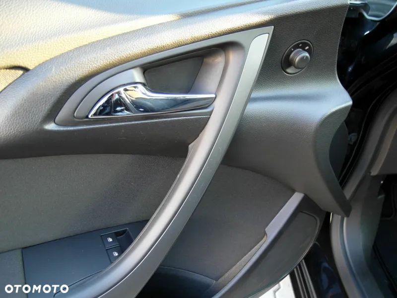 Opel Astra 1.4 Turbo Innovation - 25