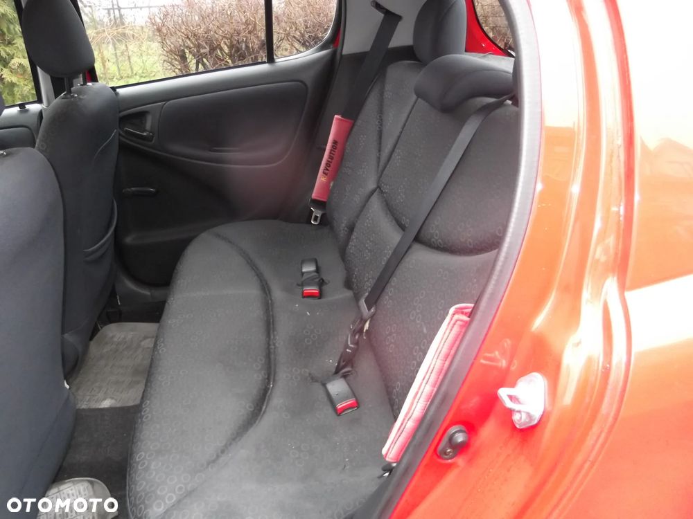 Toyota Yaris - 9