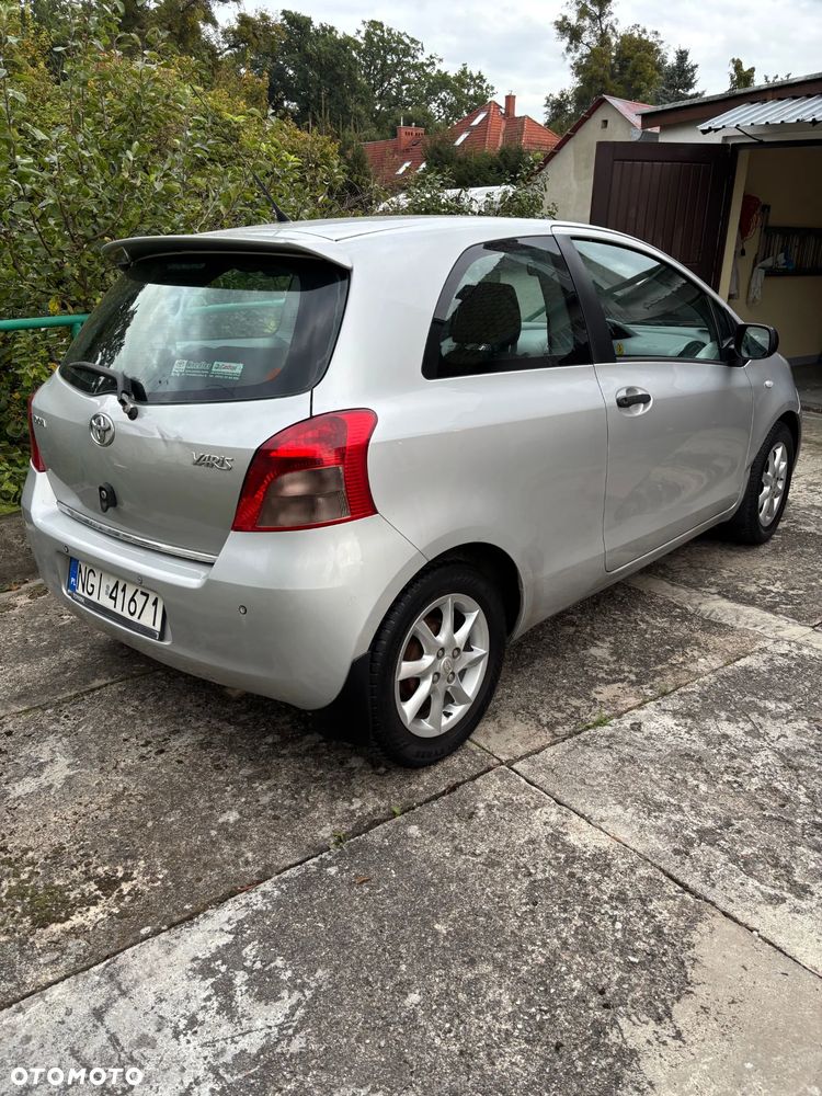 Toyota Yaris - 2