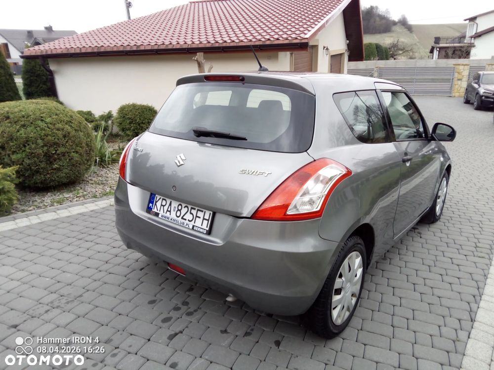 Suzuki Swift 1.2 Club - 4