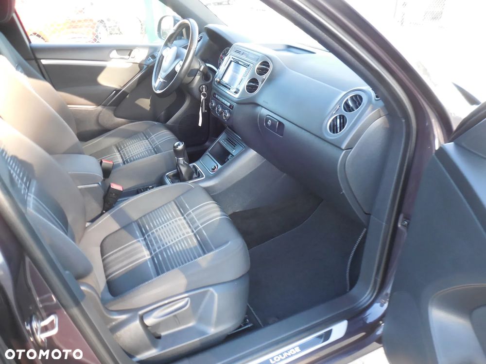Volkswagen Tiguan 2.0 TDI SCR BlueMotion Technology Lounge Sport & Style - 11