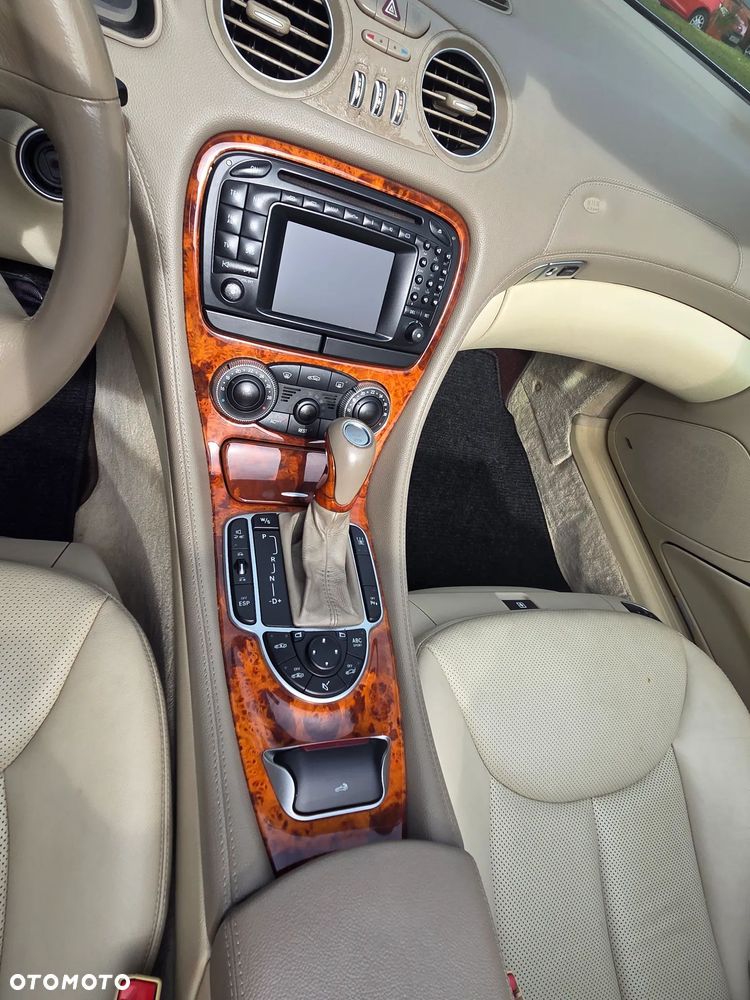 Mercedes-Benz SL - 21