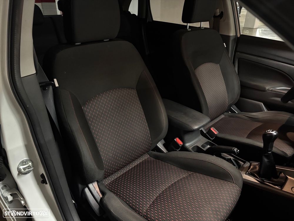 Mitsubishi ASX 1.6 MIVEC Intense - 9