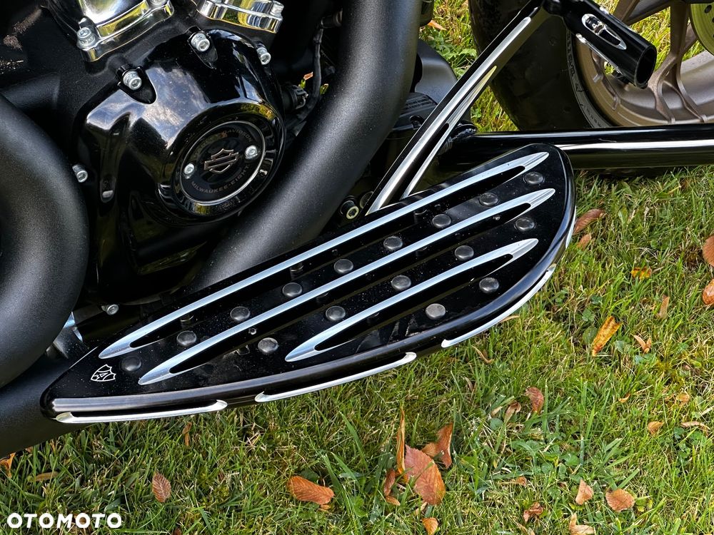 Harley-Davidson Touring Street Glide - 6