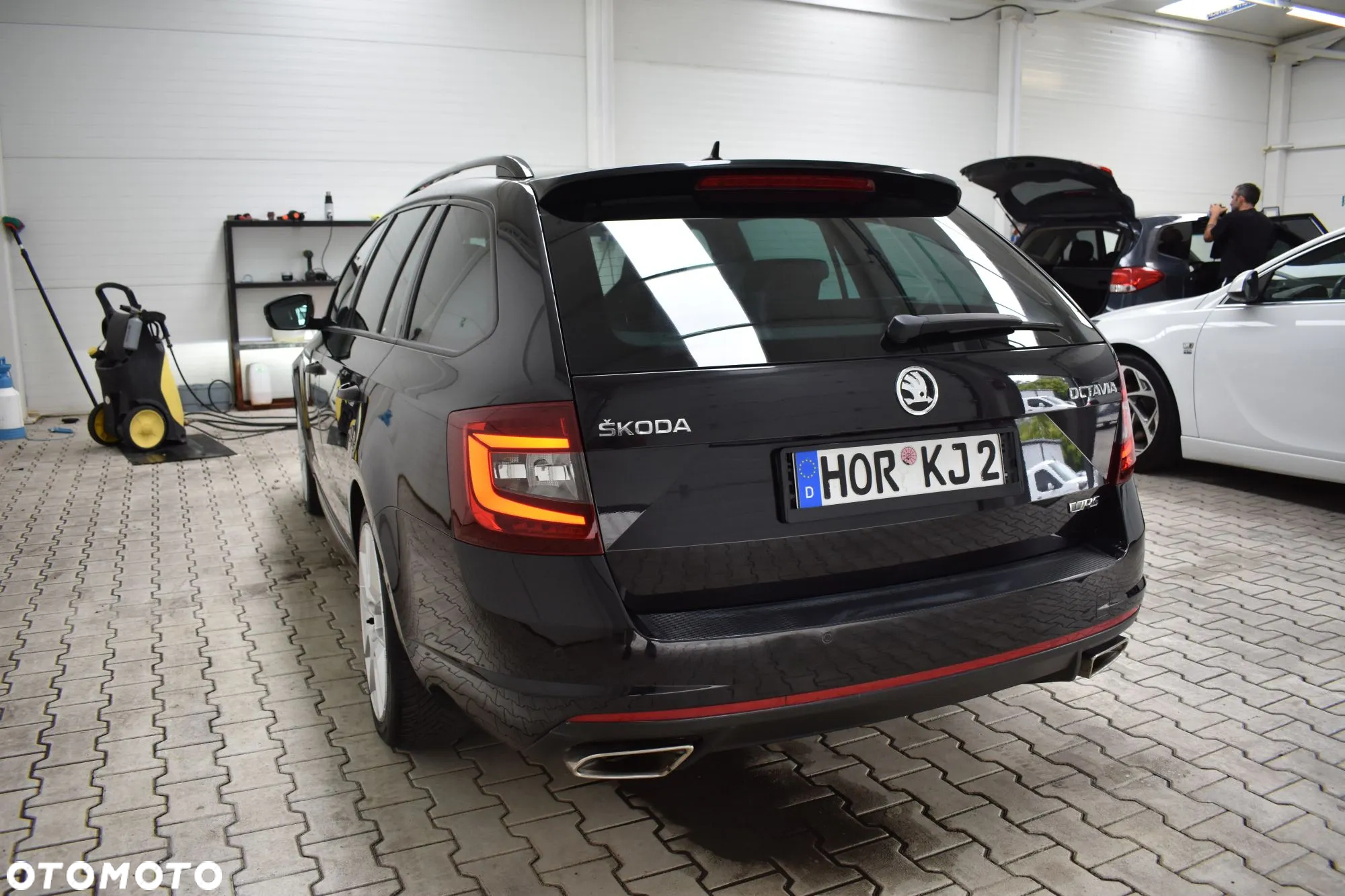 Skoda Octavia Combi 2.0 TSI RS - 16