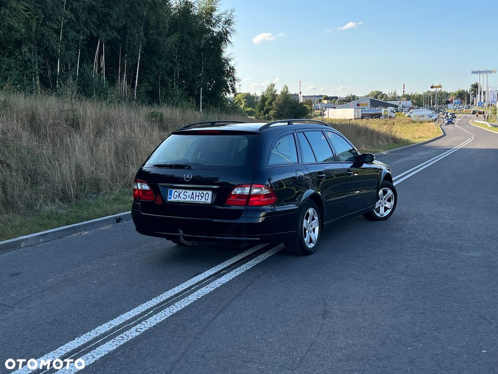 Mercedes-Benz Klasa E 270 CDI T Classic - 27