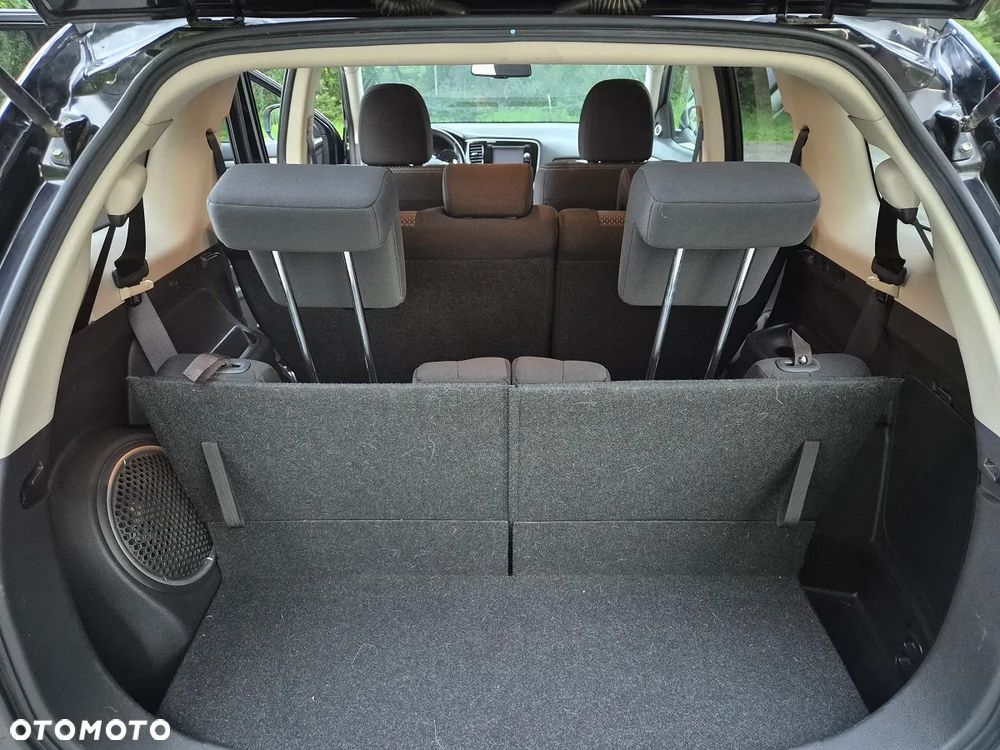 Mitsubishi Outlander 2.0 Intense + 4WD CVT - 8