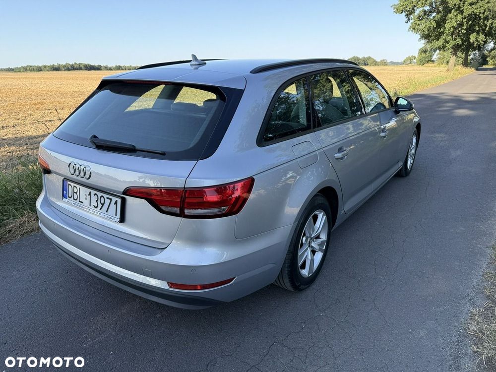 Audi A4 Avant 2.0 TDI S tronic design - 4