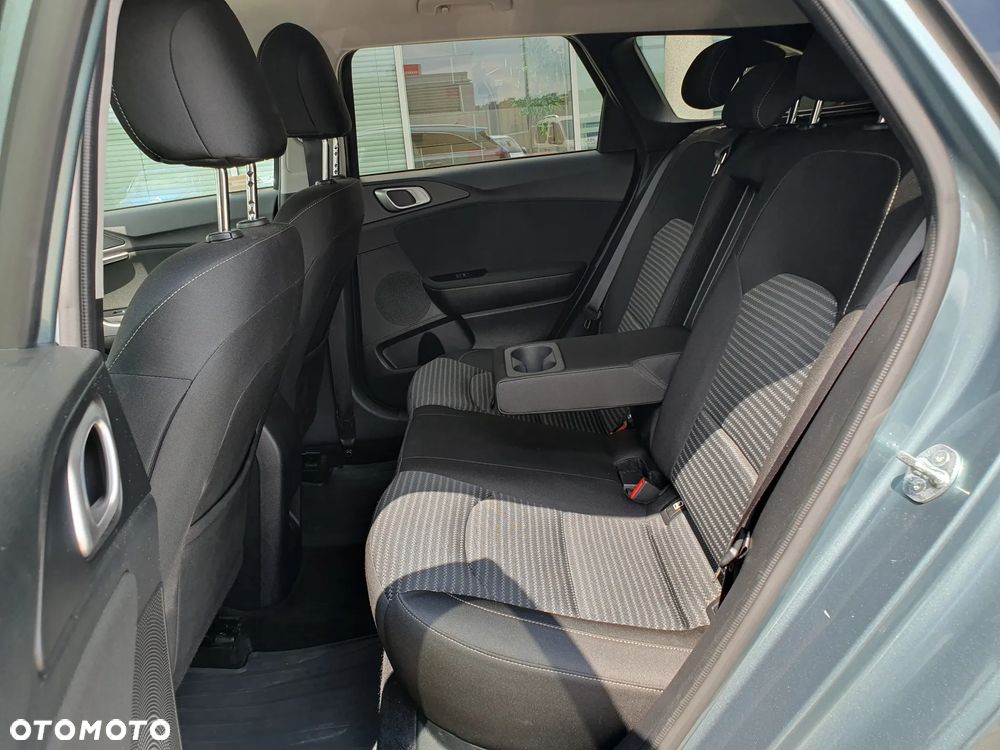 Kia Ceed 1.5 T-GDI M - 27