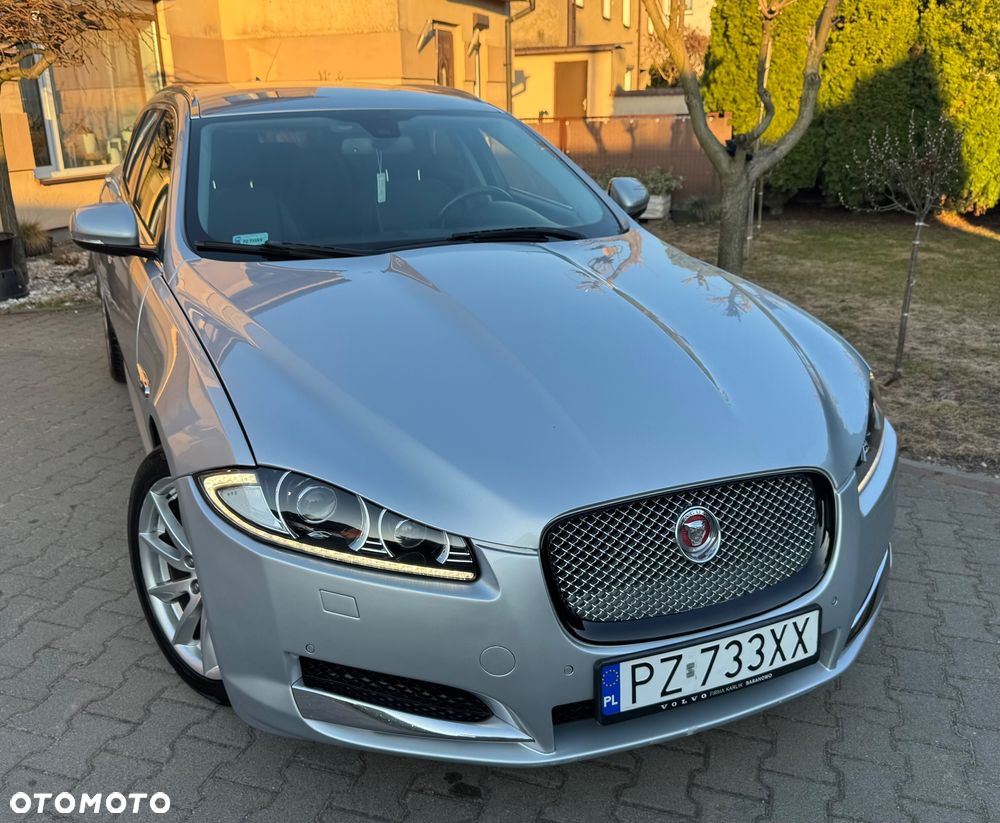 Jaguar XF 2.2 D Premium Luxury - 8