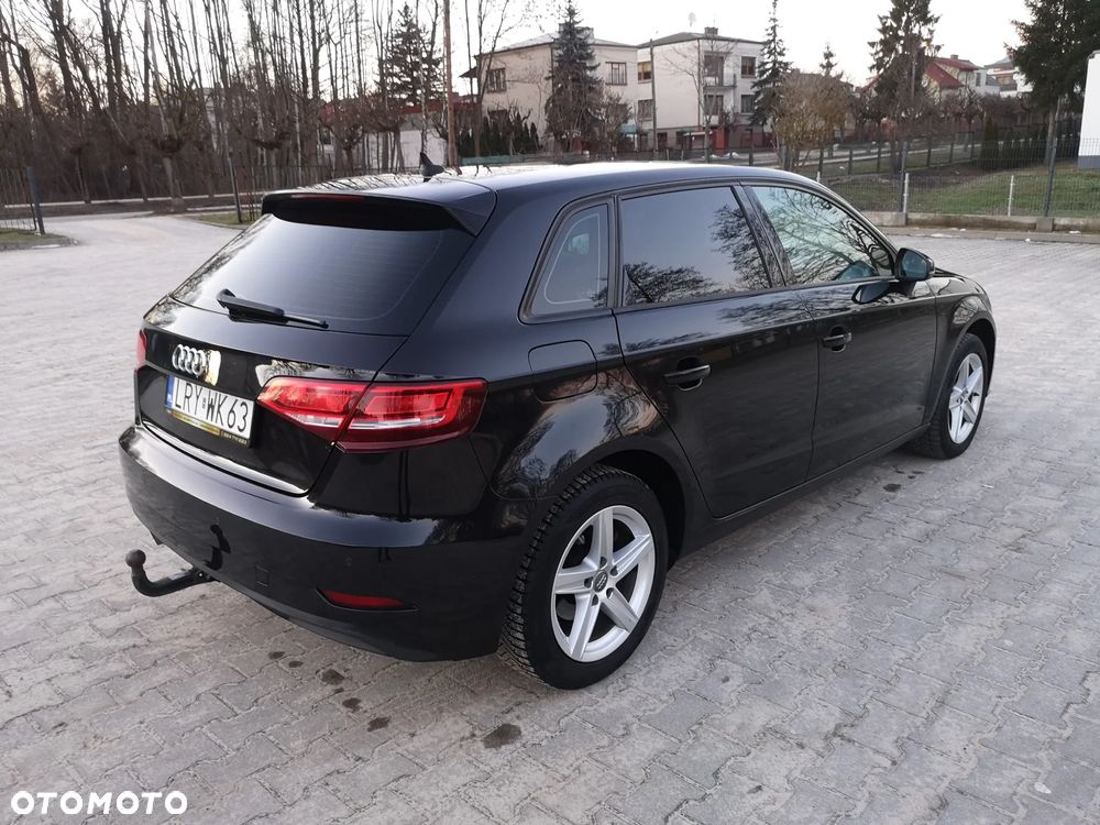 Audi A3 Sportback 1.6 TDI S tronic sport - 4