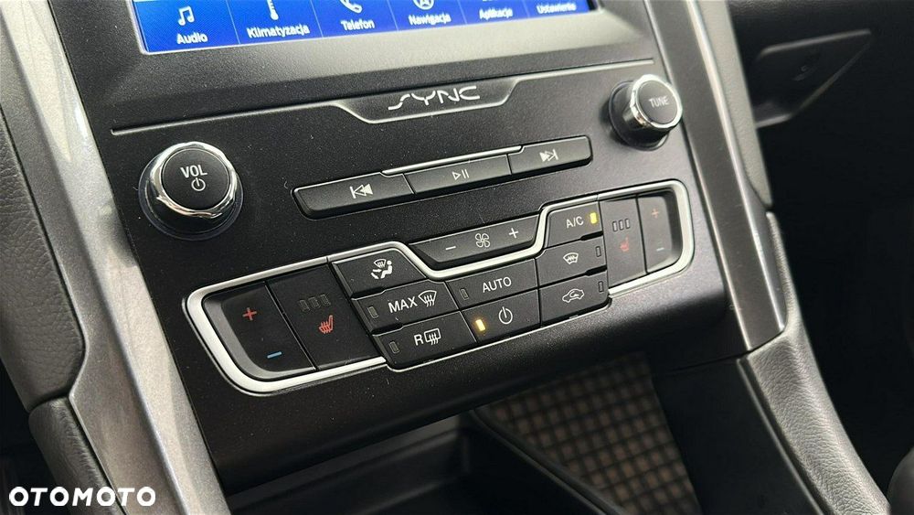 Ford Mondeo - 22