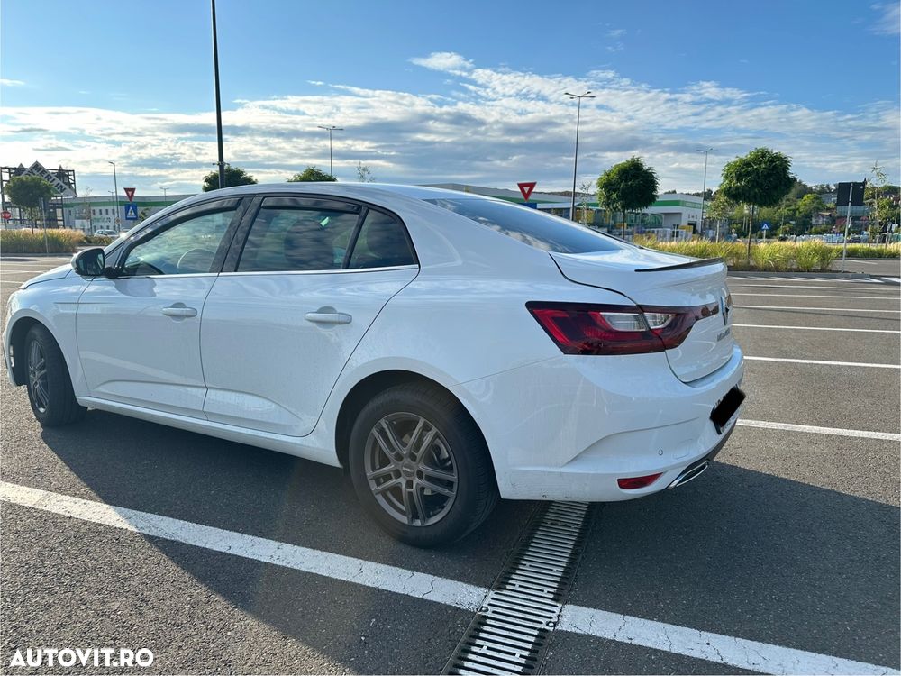 RENAULT Megane 2024 — imagine 4