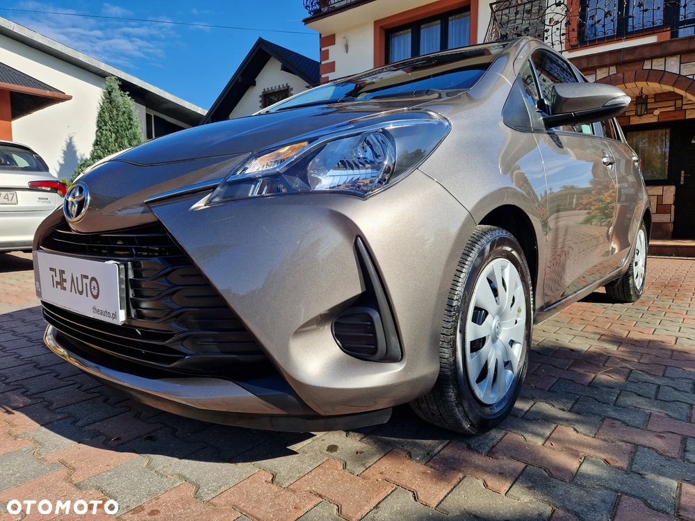 Toyota Yaris 2018 photo 2