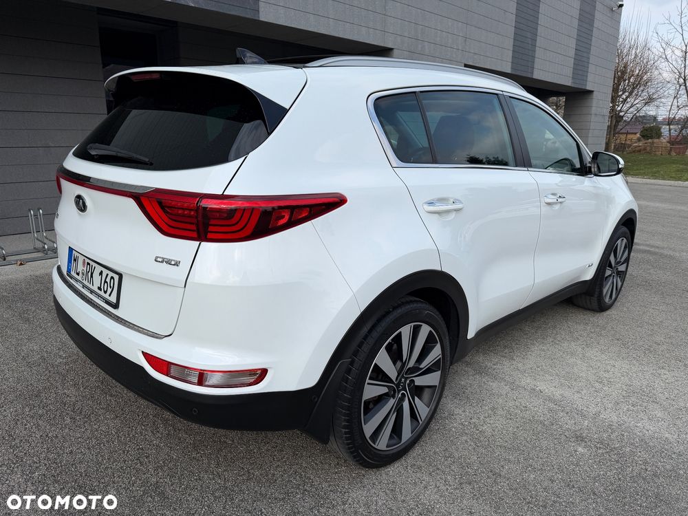 Kia Sportage 2,0 CRDI AWD Platinum - 3