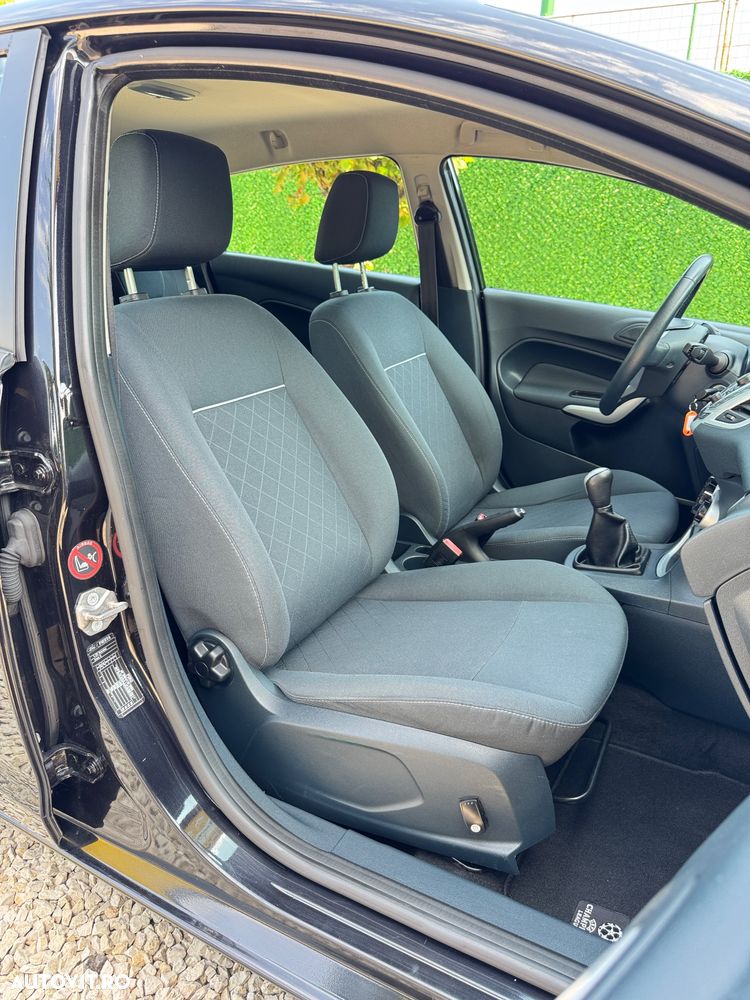 Ford Fiesta 1.25 Champions Edition - 10