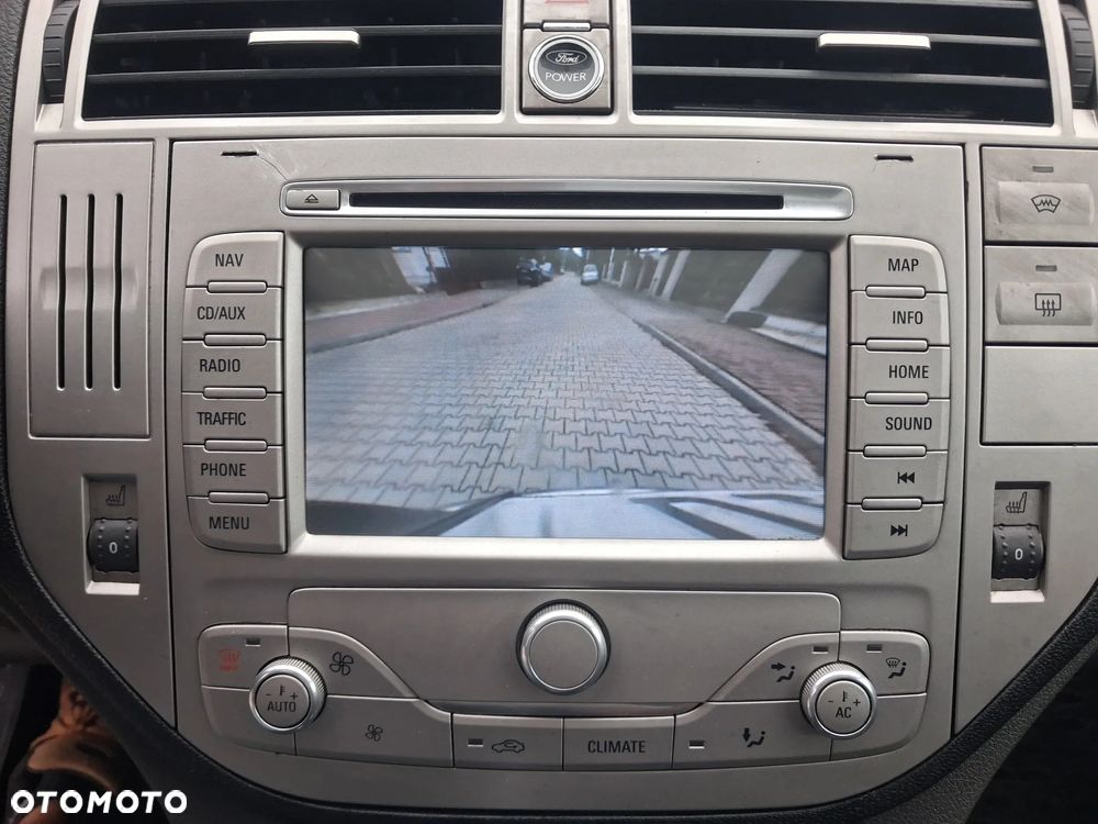 Ford Kuga 2.0 TDCi 2x4 Titanium - 28