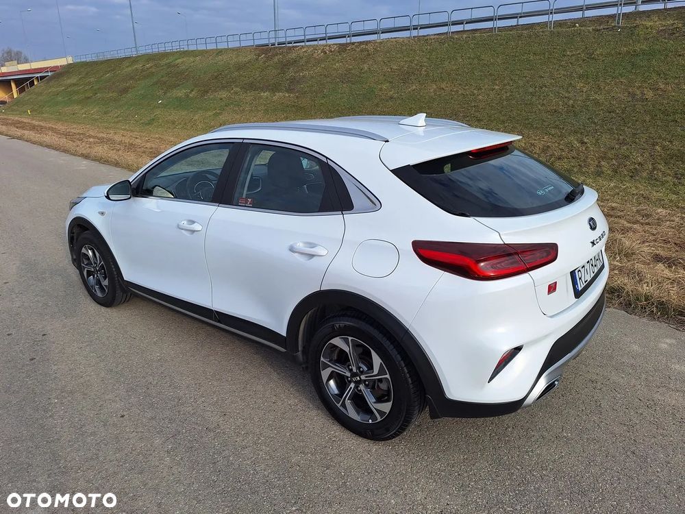 Kia XCeed 1.0 T-GDI M - 3