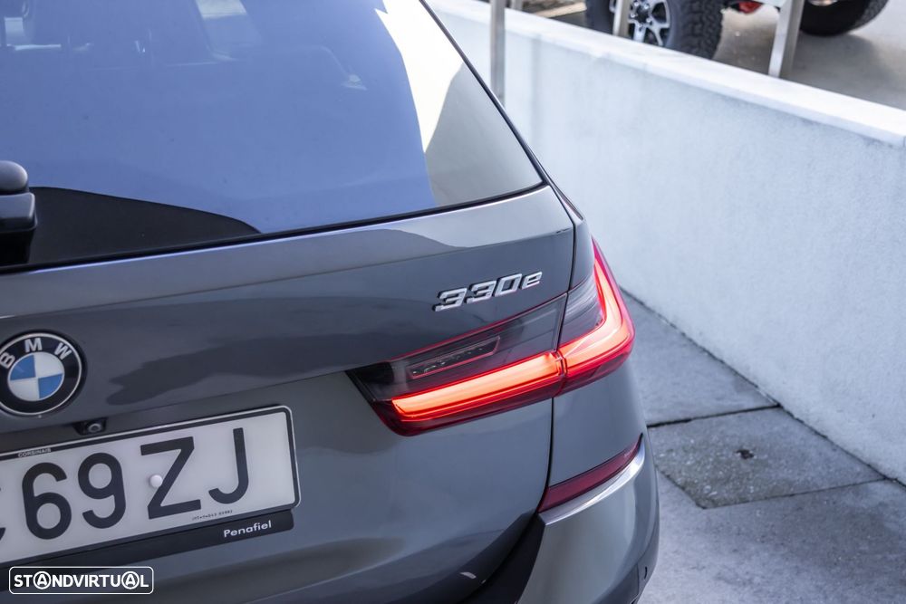 BMW 330 e Pack M Auto - 11