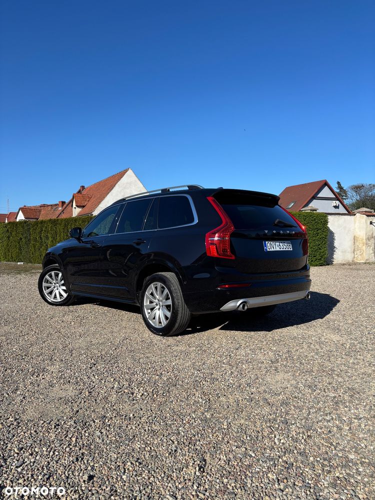 Volvo XC 90 D5 AWD Momentum - 4