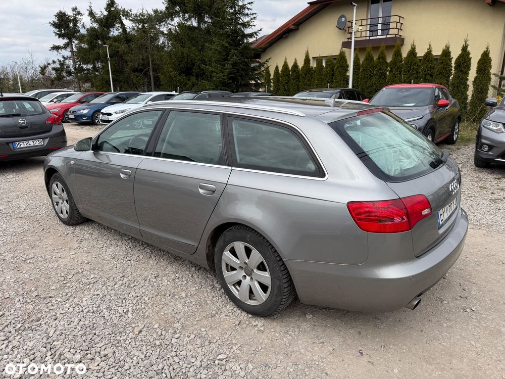 Audi A6 Avant 2.4 - 16