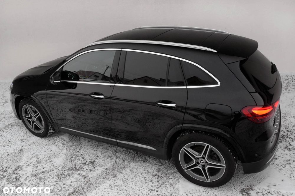 Mercedes-Benz GLA 200 d 4Matic 8G-DCT AMG Line - 17