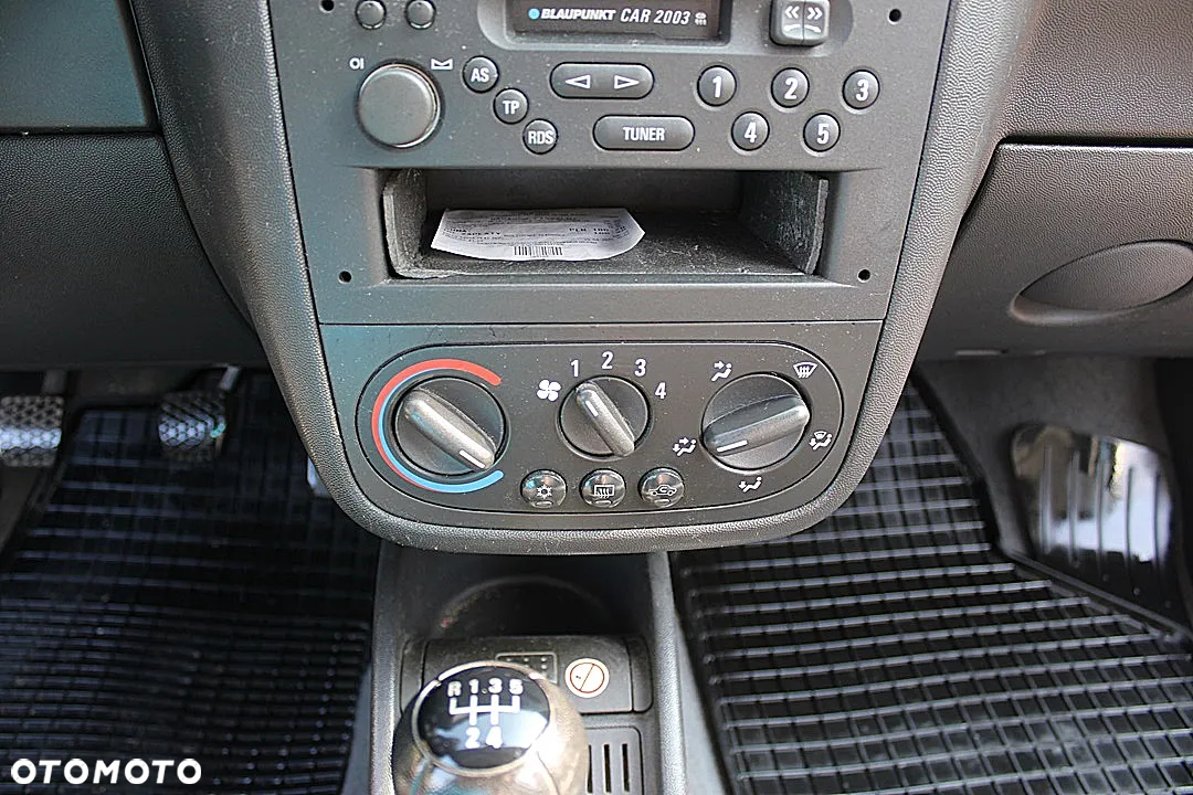 Opel Corsa 1.2 16V Cosmo - 14