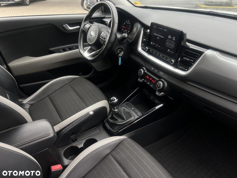 Kia Stonic 1.2 L - 29