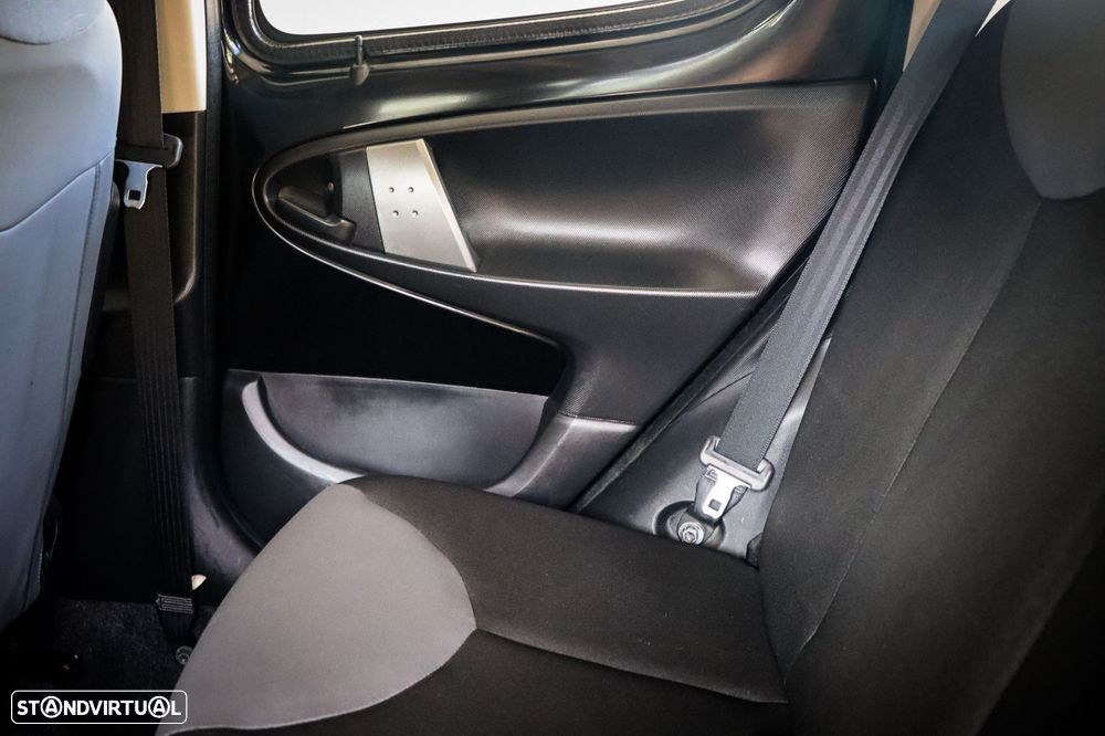 Peugeot 107 1.0 Access - 16