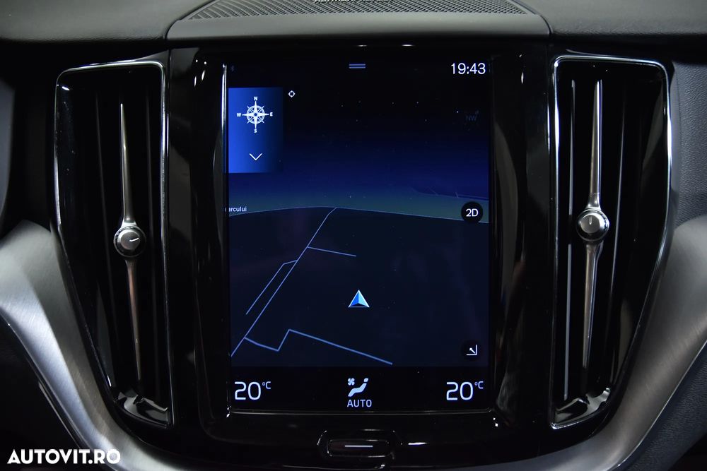 Volvo XC 60 B4 D Geartronic Momentum - 21