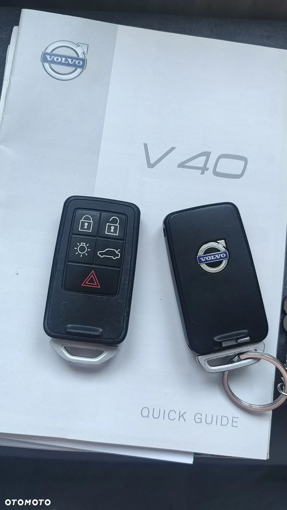 Volvo V40 D4 Drive-E R-Design Momentum - 15