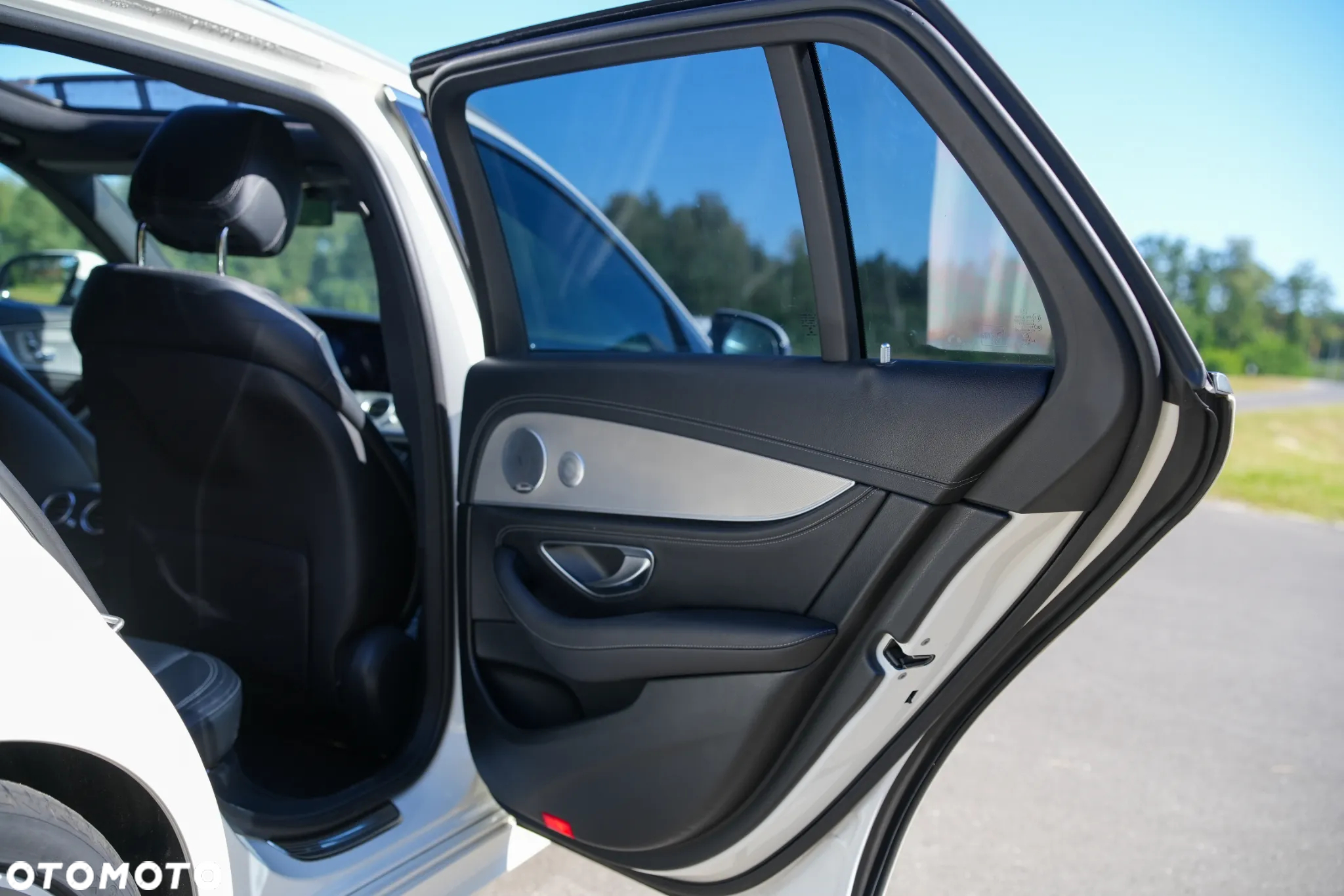 Mercedes-Benz Klasa E 200 d T 9G-TRONIC AMG Line - 23