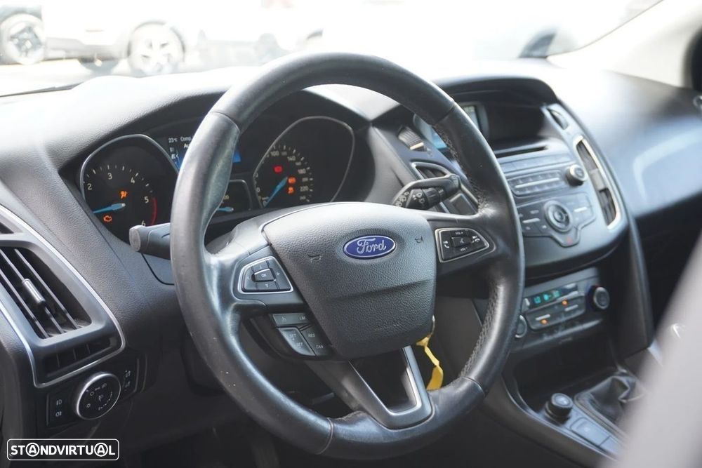 Ford Focus 1.5 TDCi Titanium - 10