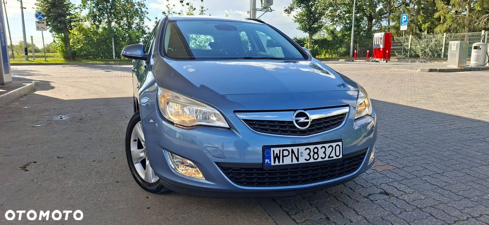 Opel Astra 1.6 Turbo Design Edition - 23