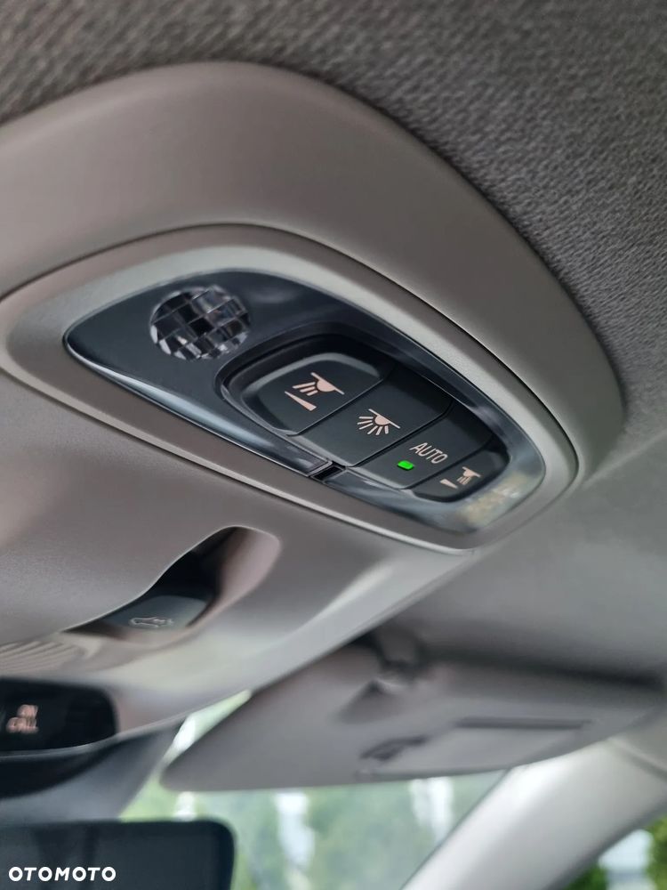 Volvo XC 40 T5 AWD Geartronic Momentum Pro - 13