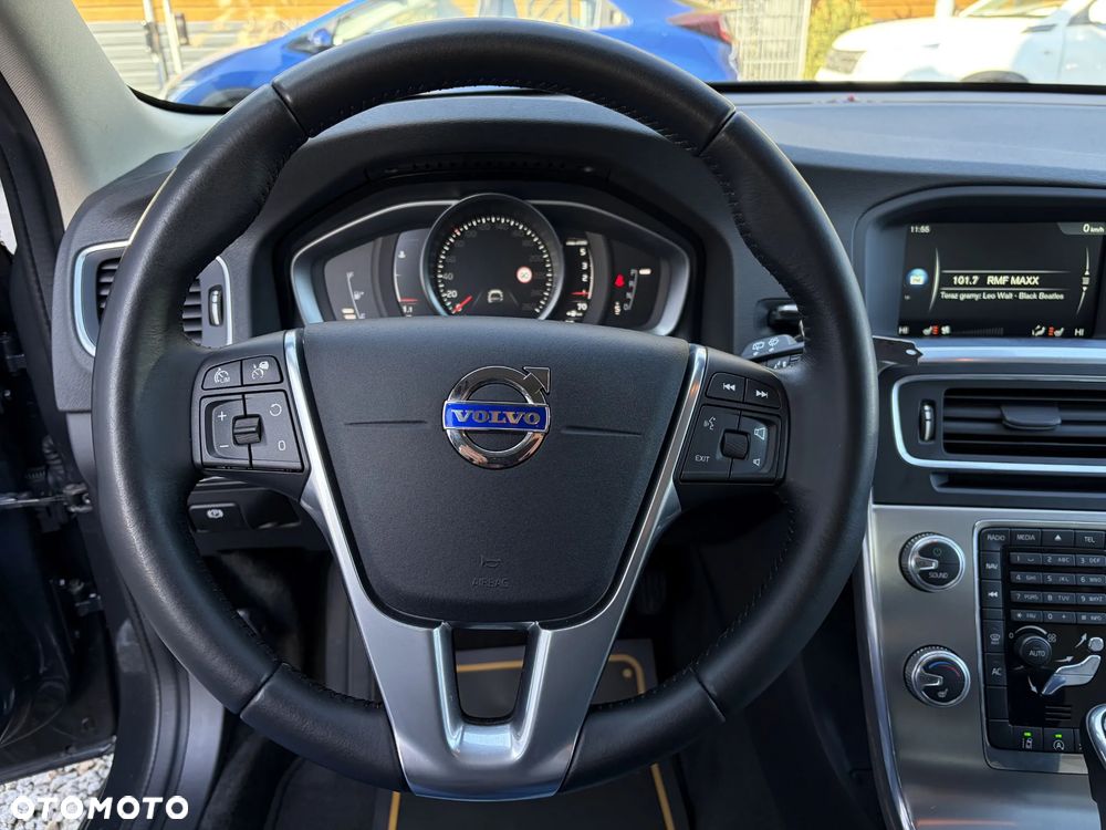 Volvo V60 D4 Geartronic Momentum - 22