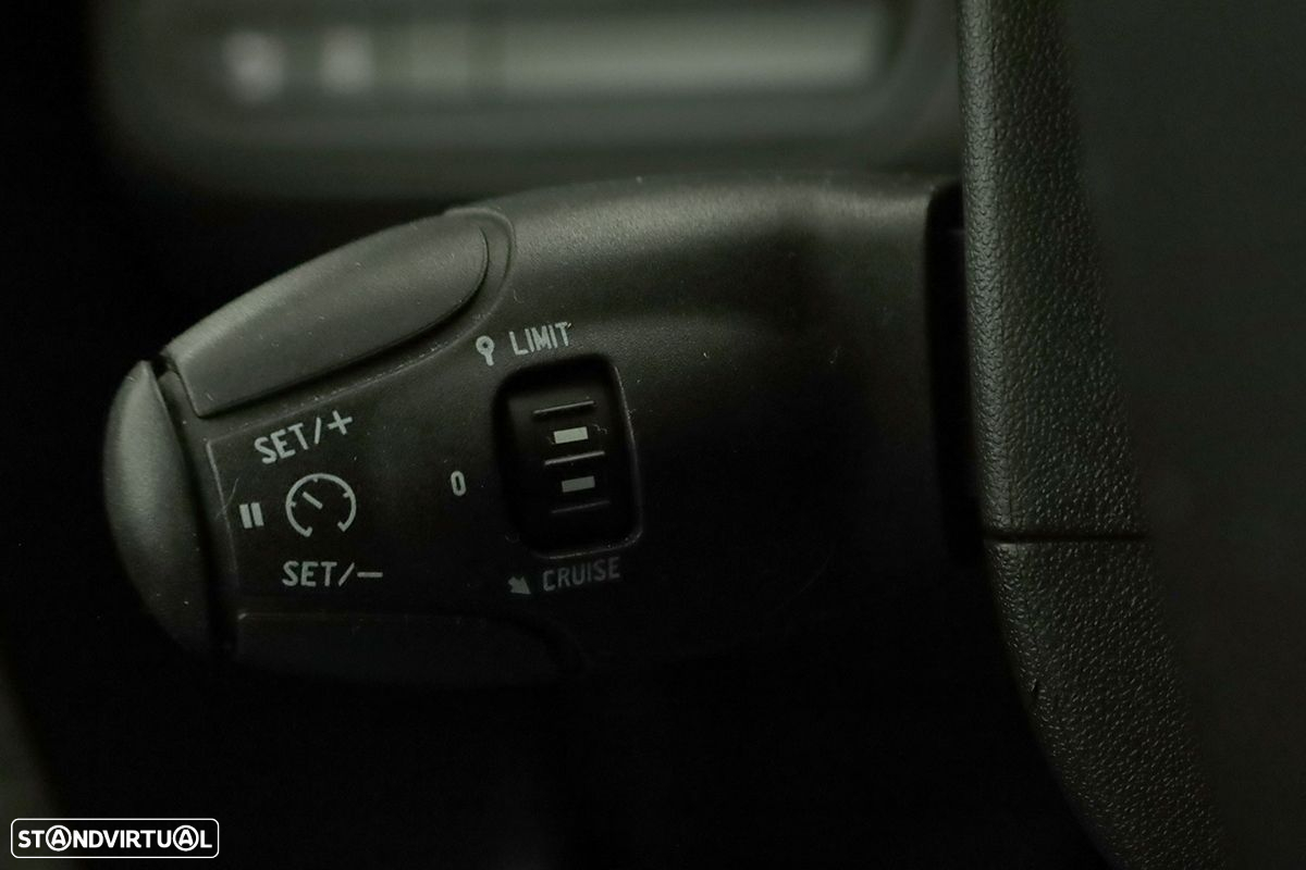 Peugeot 208 1.2 PureTech Style - 17