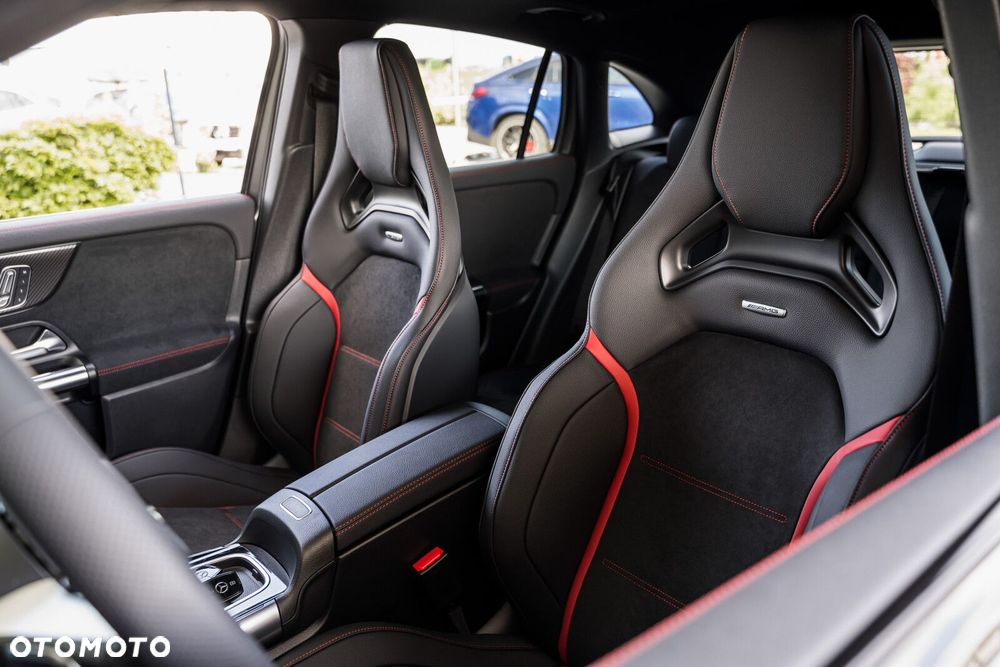 Mercedes-Benz GLA - 19