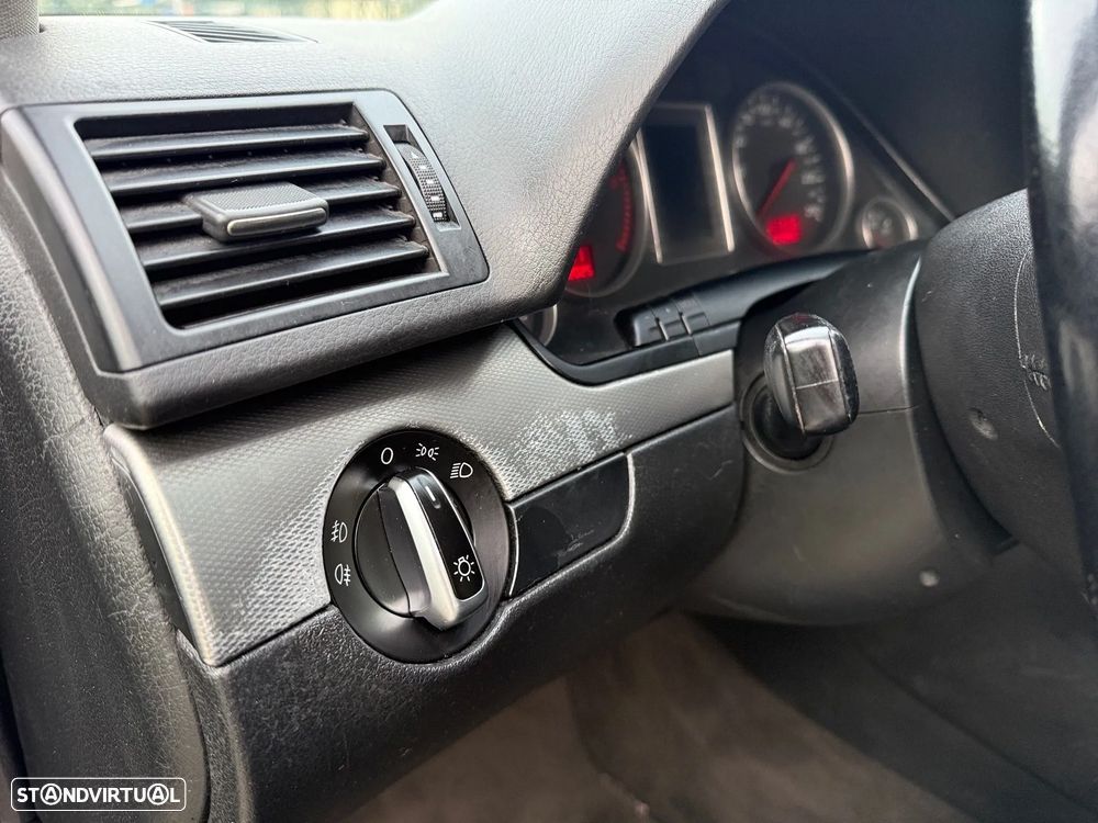 Audi A4 Avant 2.5 TDI quattro S-line - 13