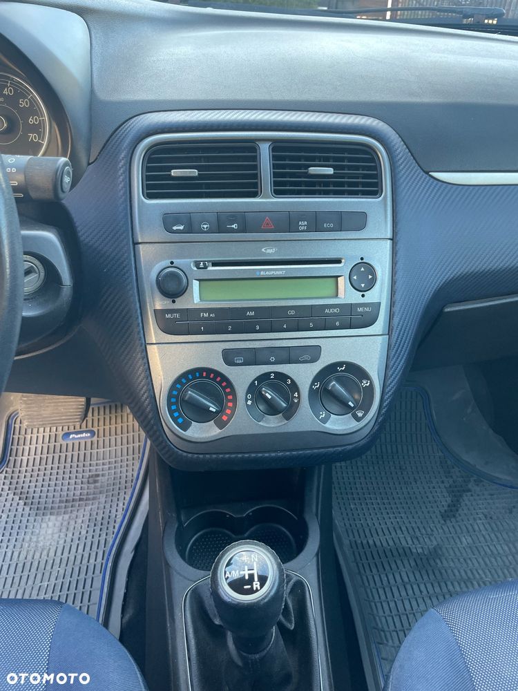 Fiat Grande Punto - 13