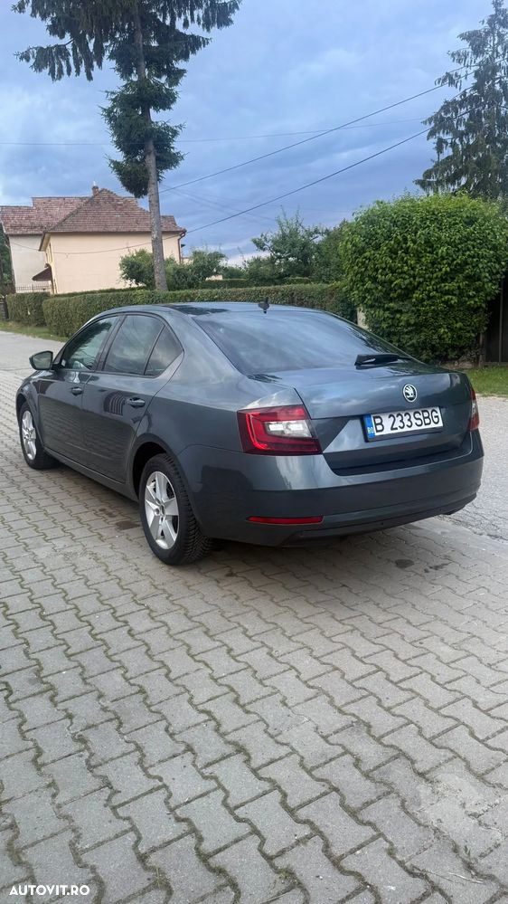 Skoda Octavia 1.6 TDI Style - 4